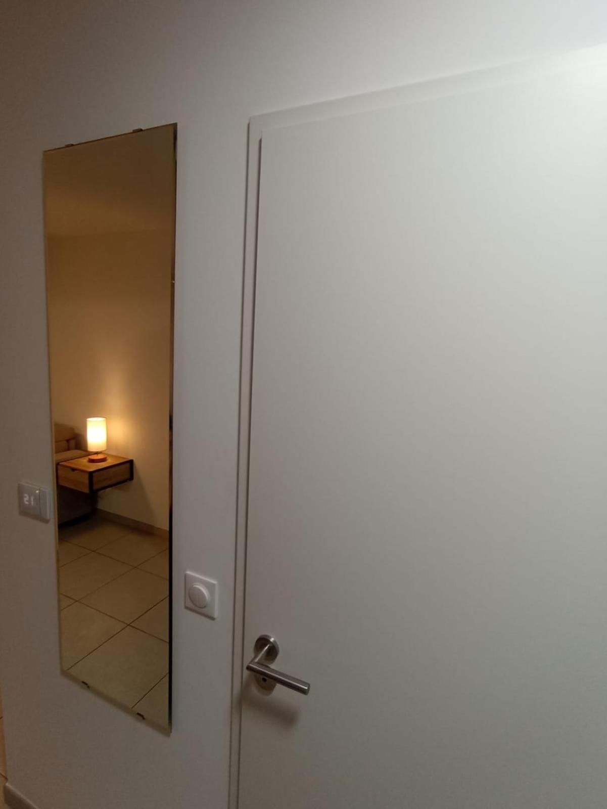 Studio Avec Parking Prive, Piscine Plage 300M 昂蒂布 外观 照片